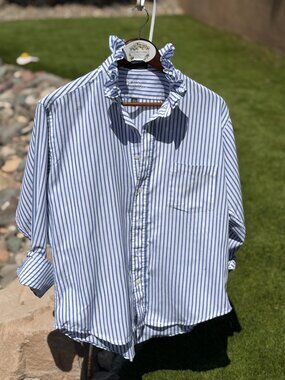 Upcycled Bert Pulitzer 100% cotton ruffle neck blouse L